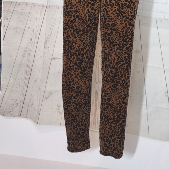 Forever 21 Leopard Cheetah Print Velvet Bodysuit Romper Pantsuit - Picture 4 of 6